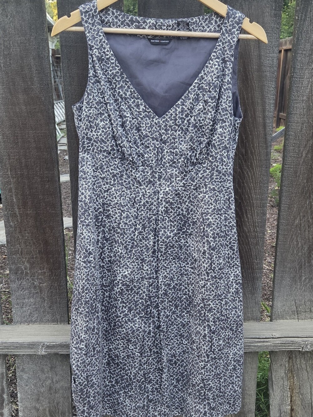 New York & Co Women's Size 8 Medium Gray Patterned Sleeveless Cocktail Dress